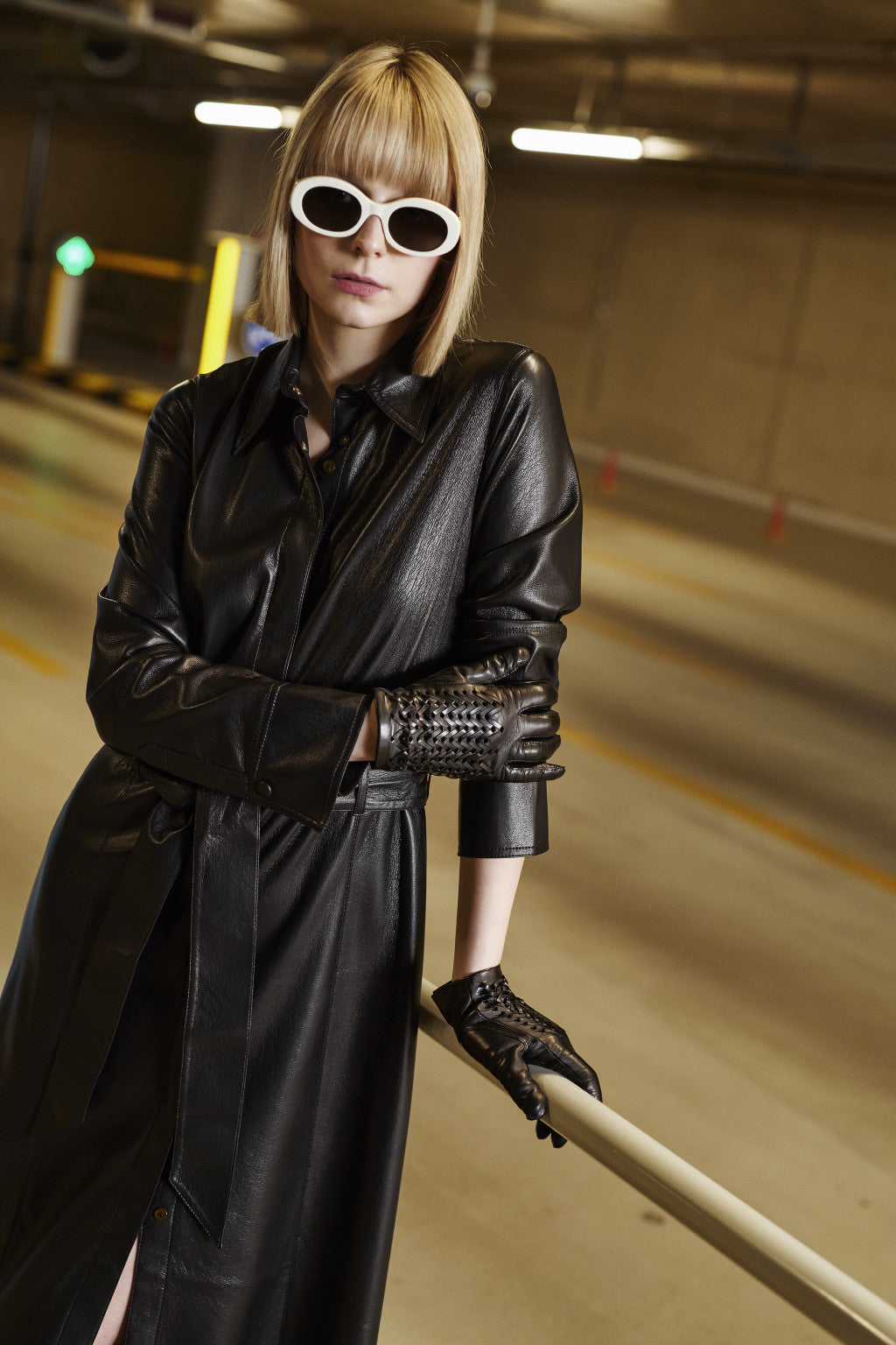 10-2-30-00-93783-black-75_altpic_1