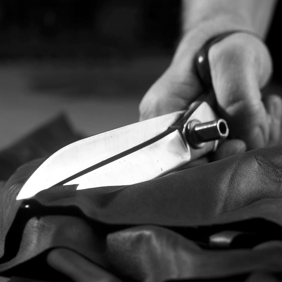 A bőr szabása - at the KARMA glovemaking atelier in Pécs, Hungary